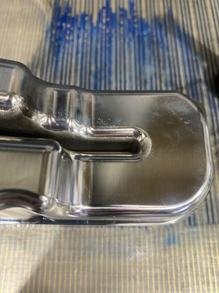 鏡面仕上げのダイカスト金型入子